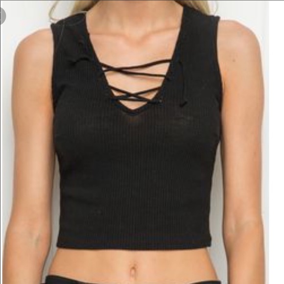 Brandy Melville Vivienne Tank - Picture 2 of 5